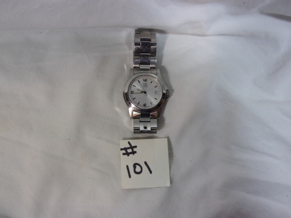 ESQ E5063 SWISS QUARTZ MOVEMENT TIME & DATE RUNS AND KEEPS GOOD TIME